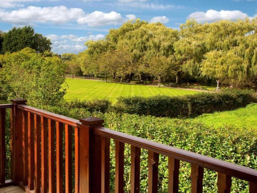 Cherbridge Lodges - Riverside Lodges, Short Lets Oxford Rom bilde